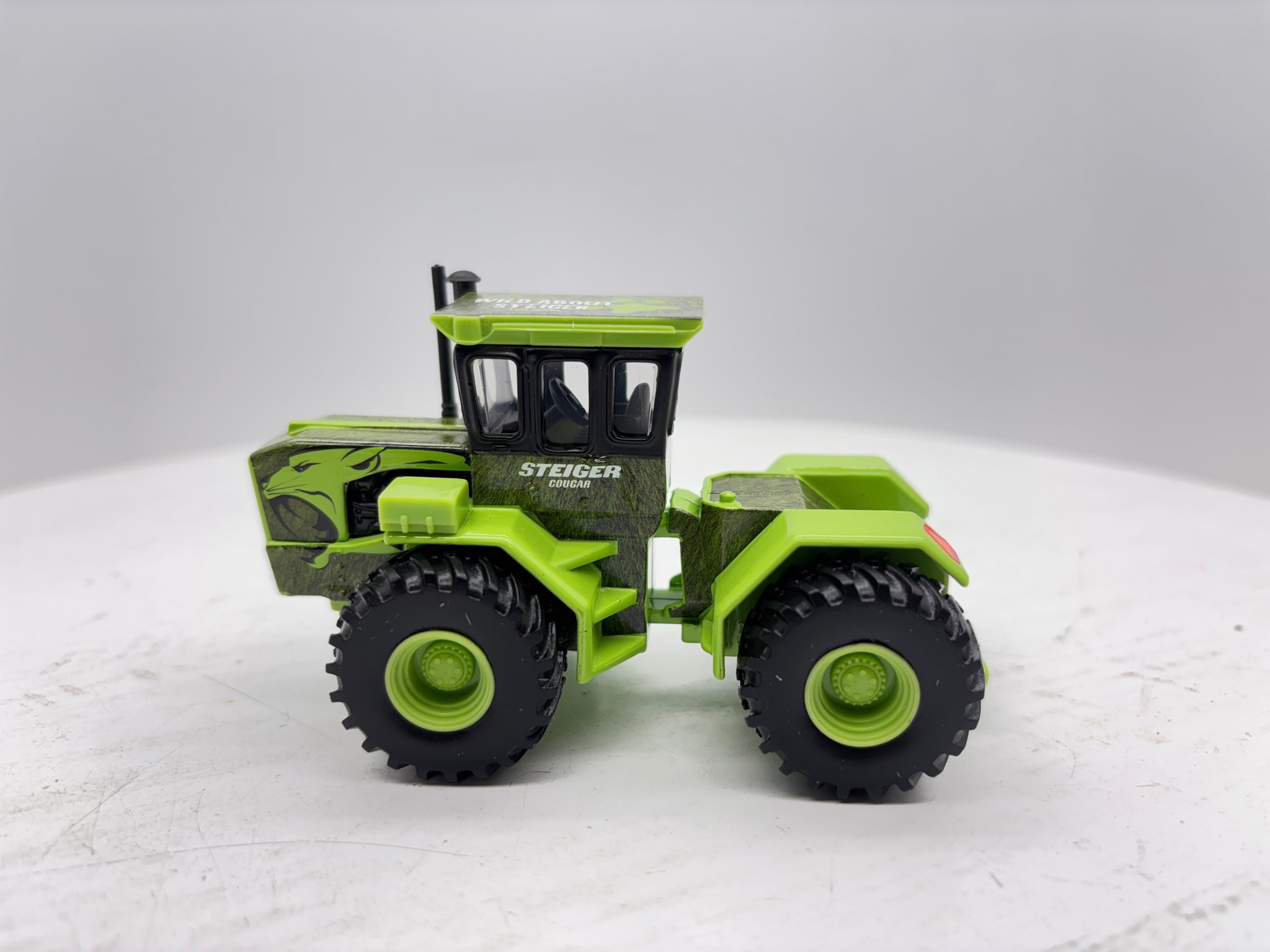 1/64 Steiger Cougar