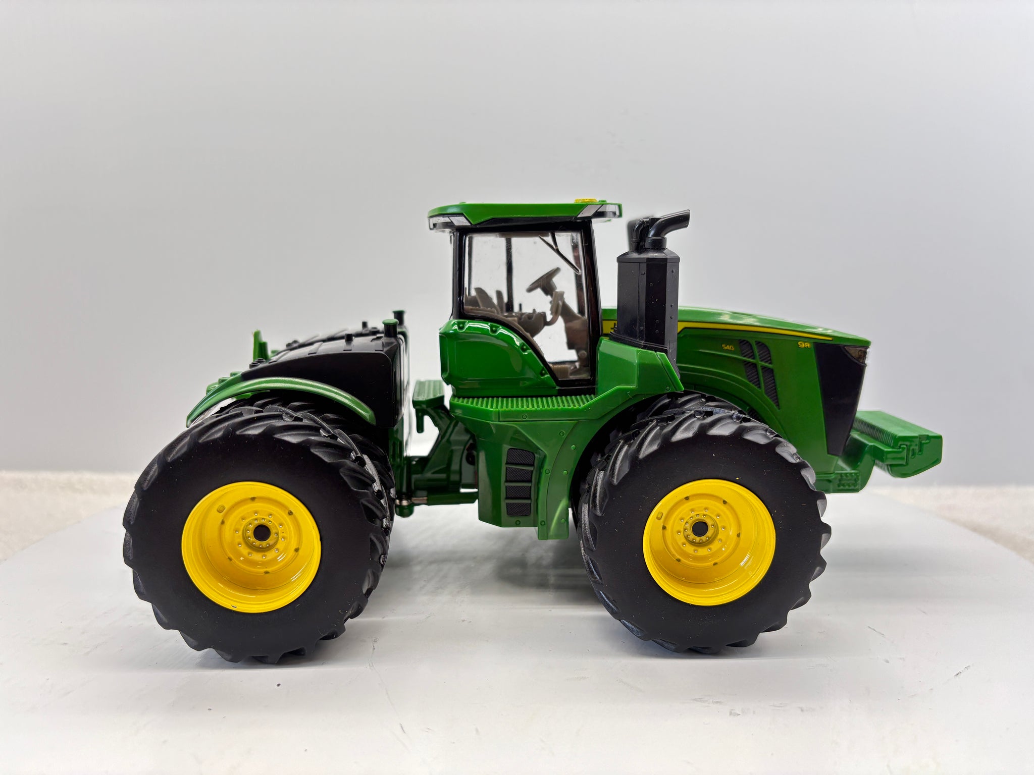 1/32 John Deere 9R 540