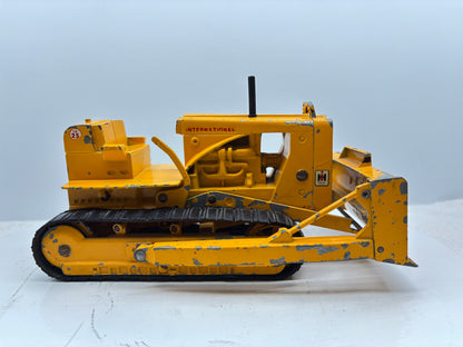 1/16 International TD-25 Crawler