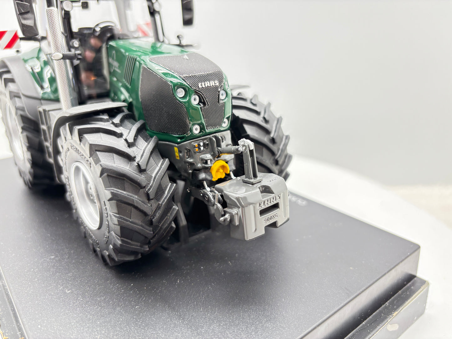 1/32 Claas Axion 870 Bollmer