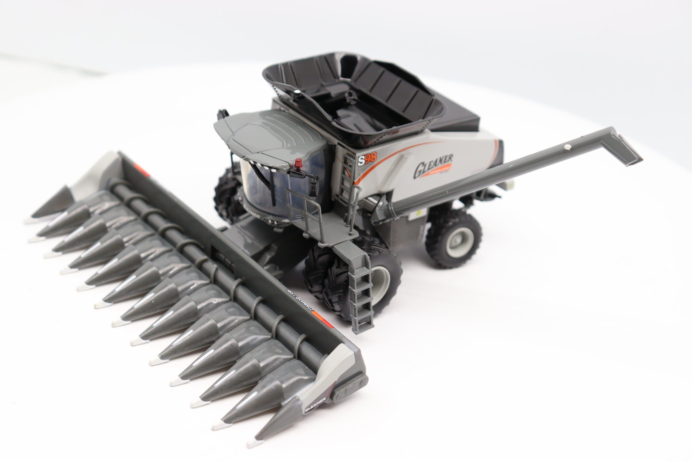 1/64 Gleaner S98