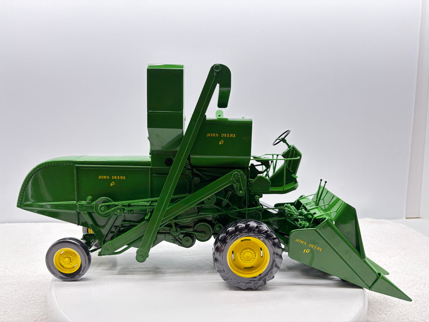 1/16 John Deere 45 Prestige