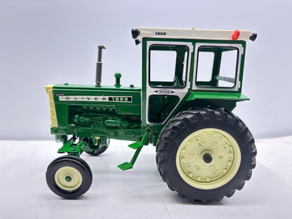 1/16 Oliver 1655 with Hiniker Cab