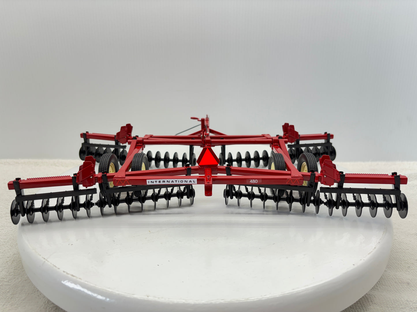 1/16 International 480 Custom