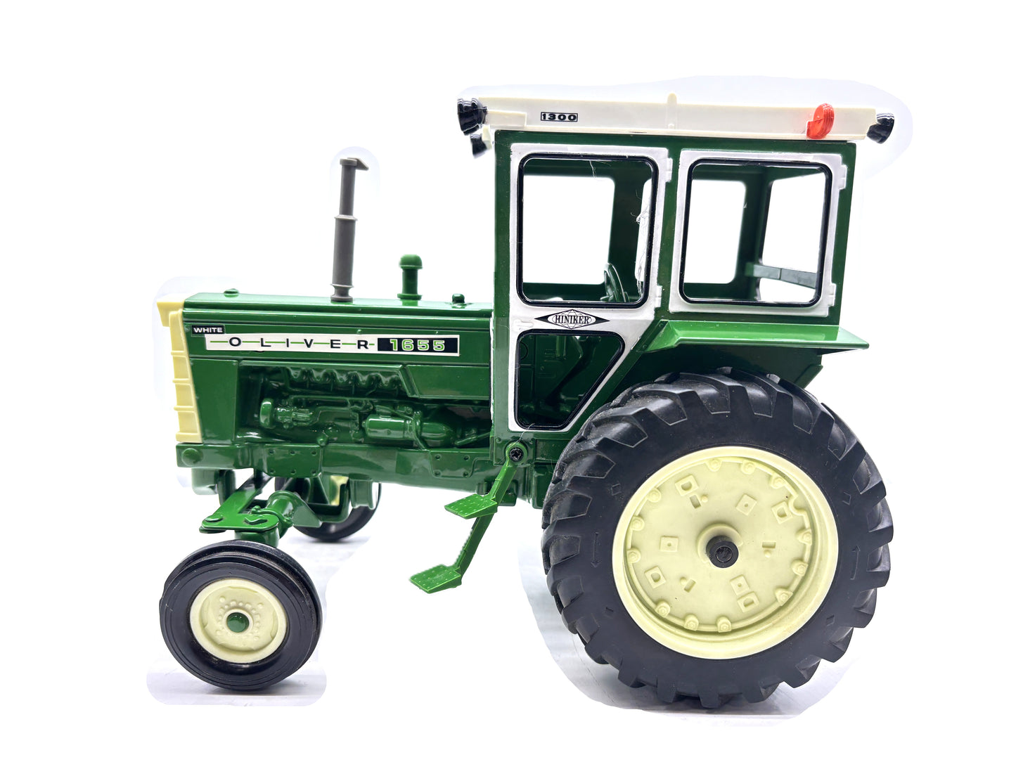 1/16 Oliver 1655 with Hiniker Cab