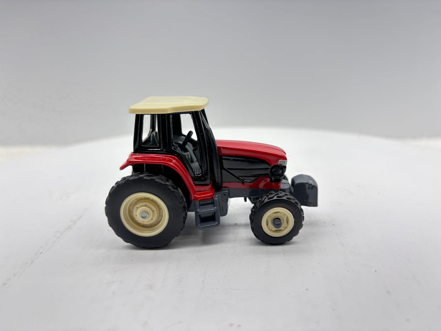 1/64 Buhler Versatile Genesis