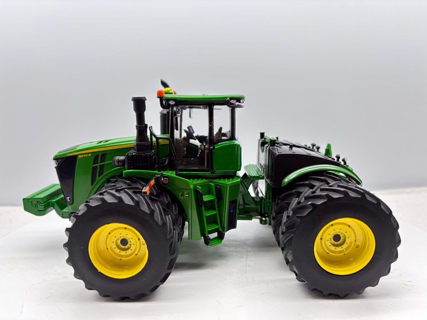 1/32 John Deere 9570R Prestige