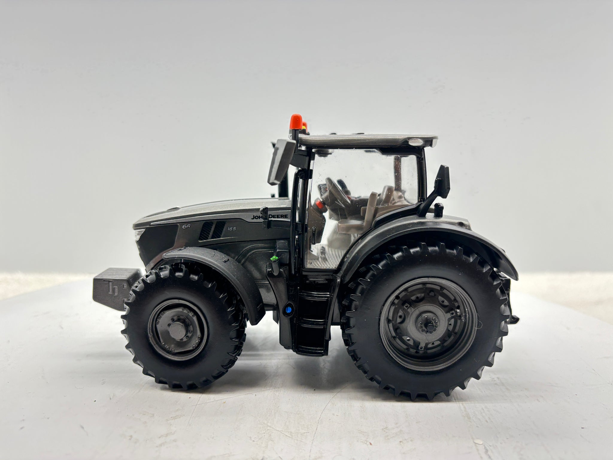 1/32 John Deere 6R 155 Charcoal