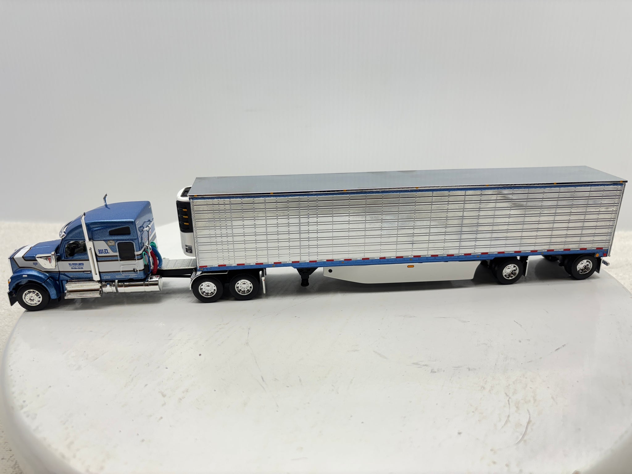 1/64 Kenworth W990 Midroof W.D. Potato