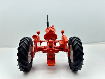 1/16 Allis-Chalmers D-15 Collector Edition
