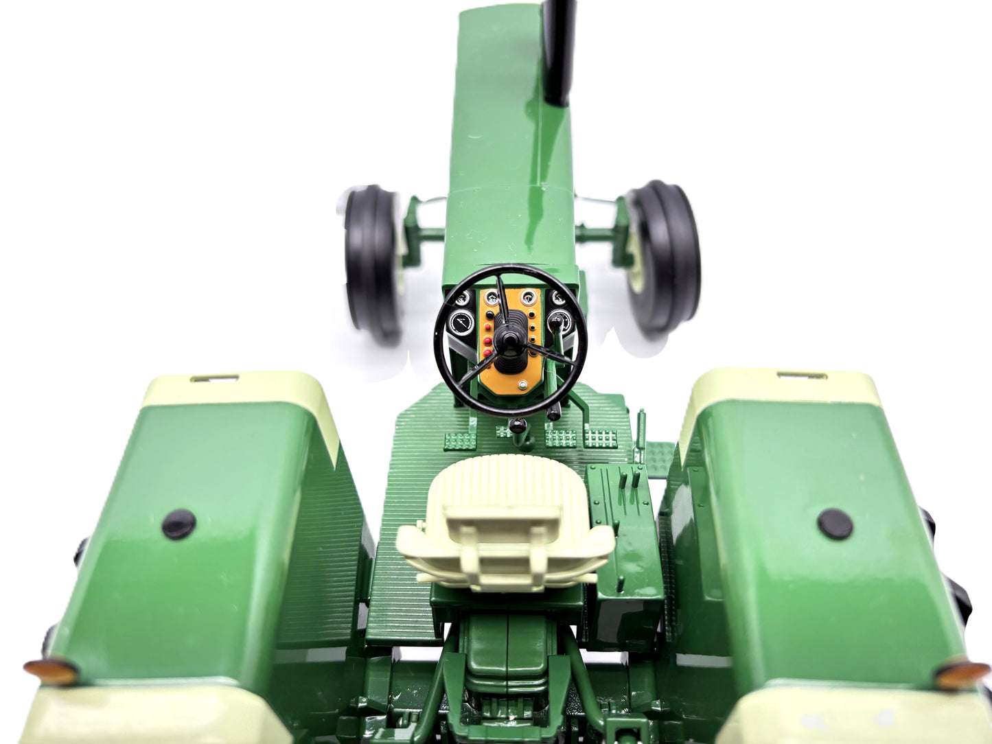 1/16 Oliver 2270