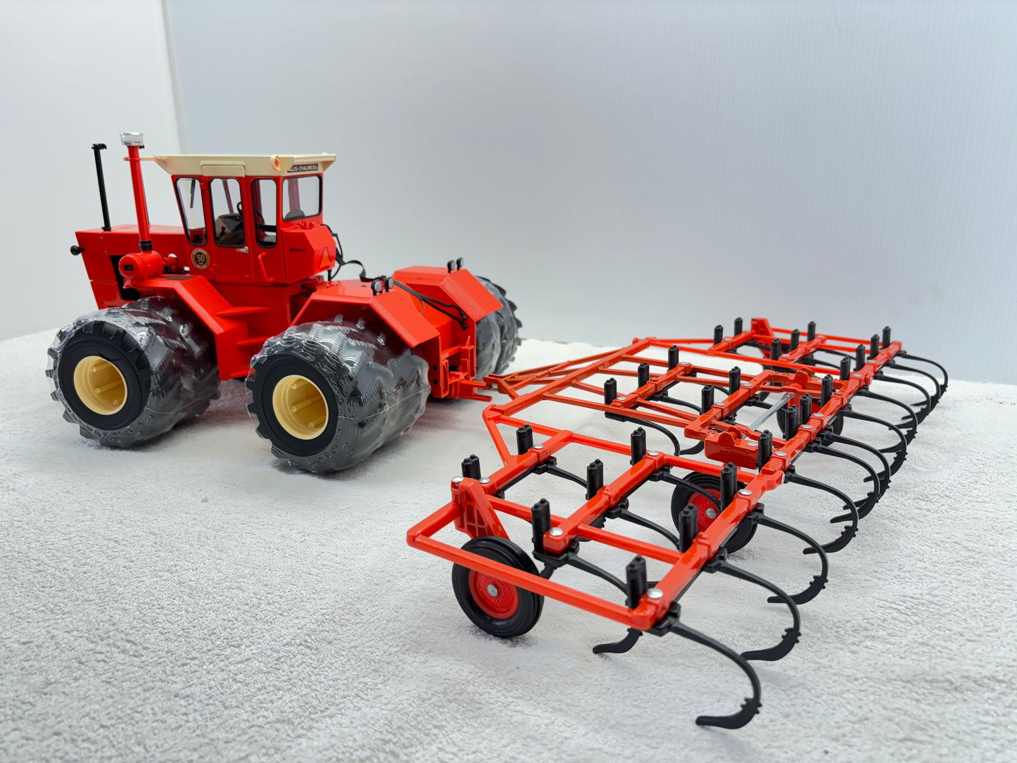 1/16 Allis-Chalmers Tillage Plow