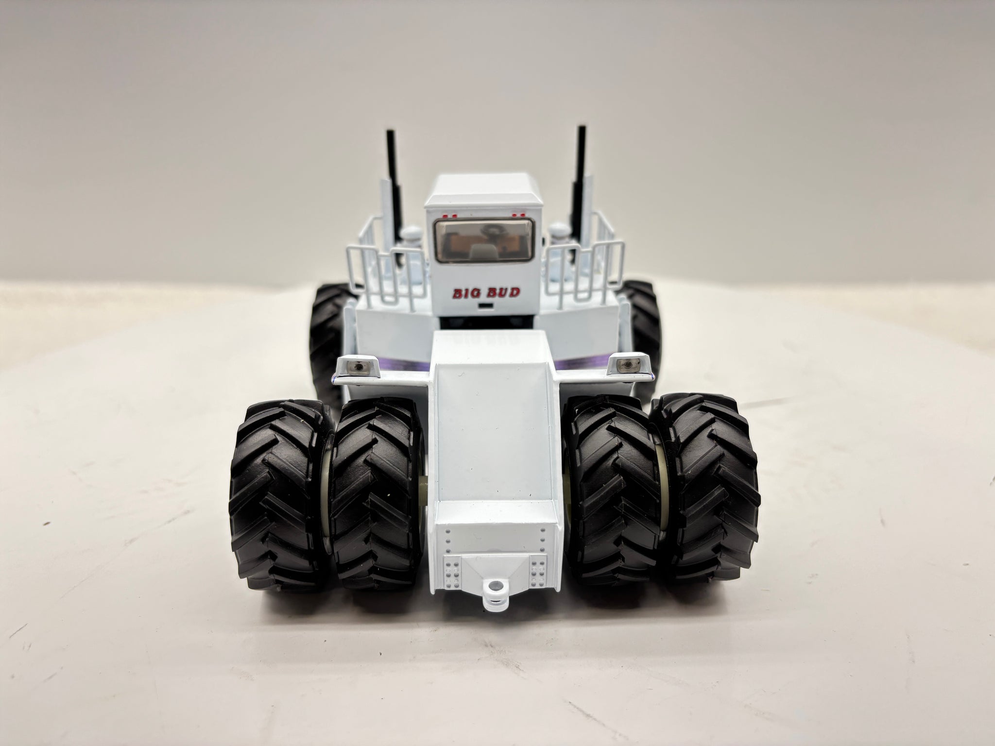 1/64 Big Bud 16V-747 760HP