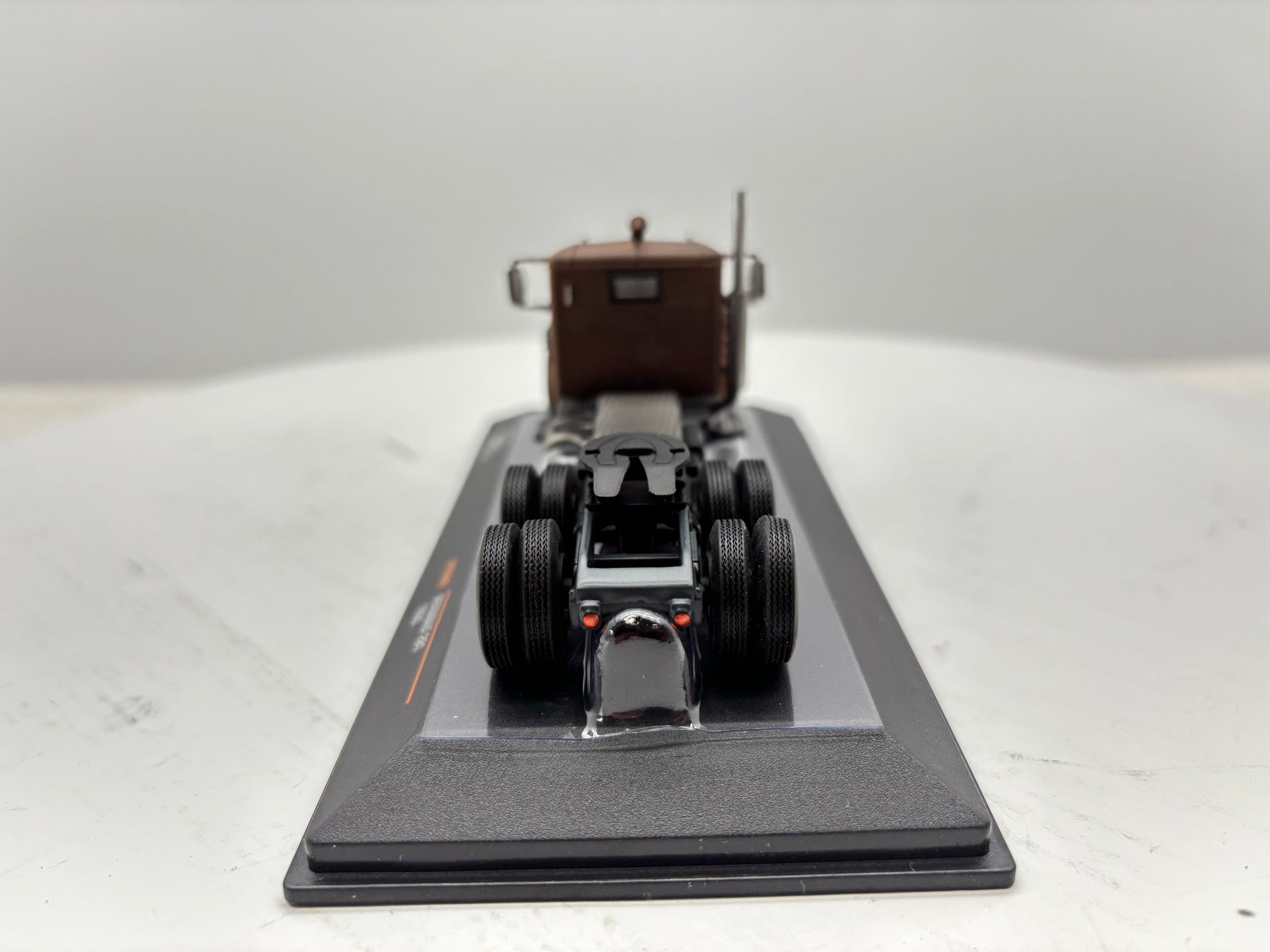 1/64 Peterbilt 281 (1955)