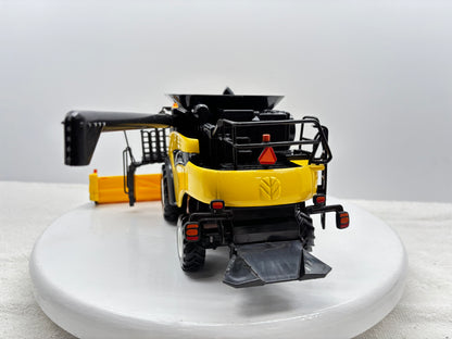 1/16 New Holland CR9060