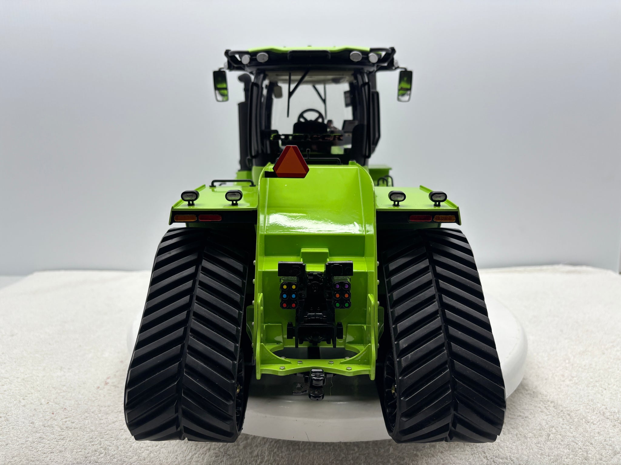 1/16 Case IH Steiger 715 Green Custom