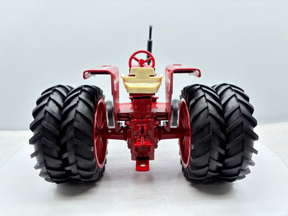 1/16 International Farmall 806 WMSTR