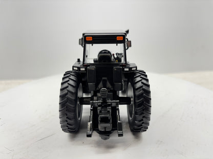 1/32 Case IH Magnum 7140 Black