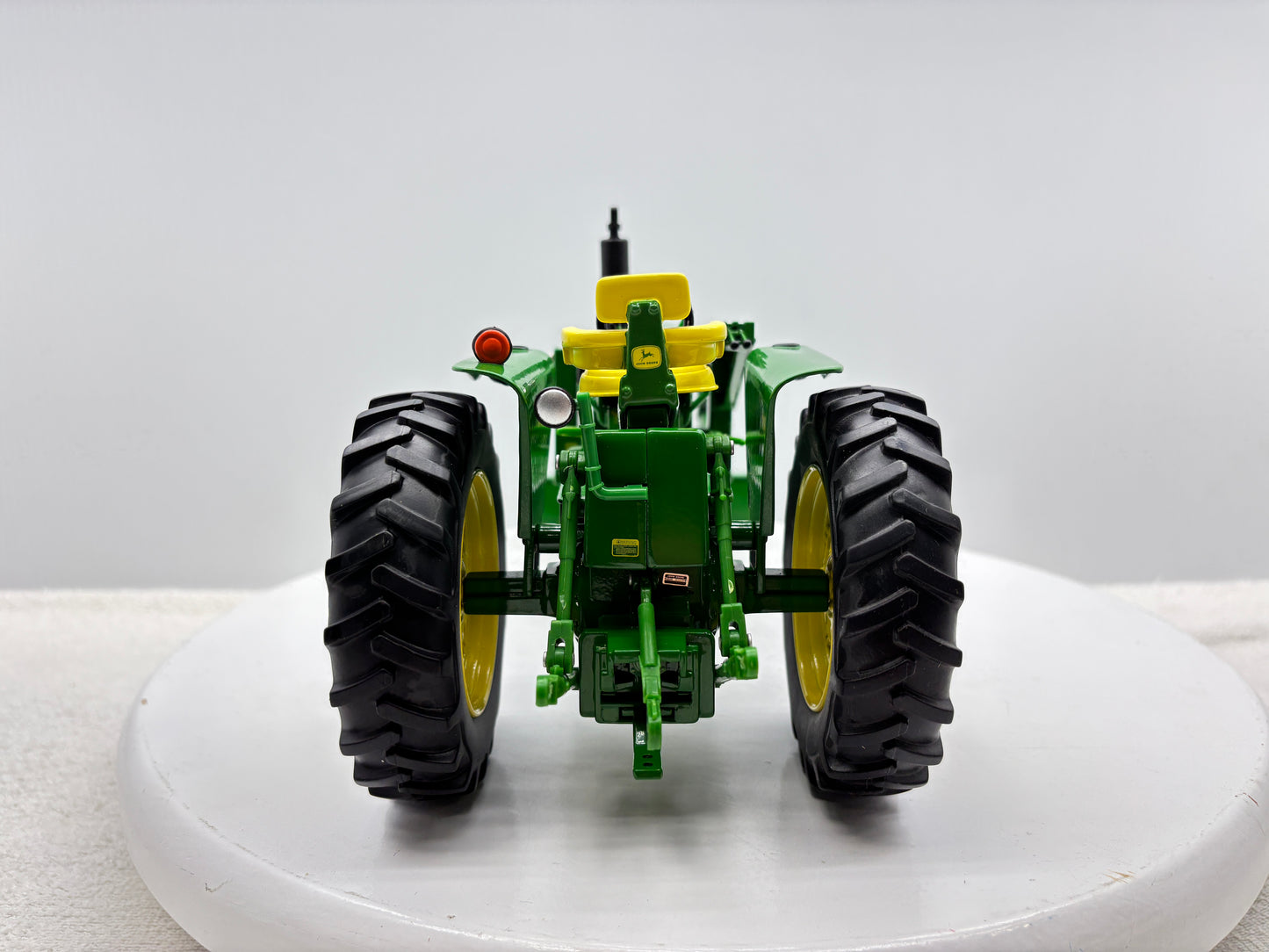 1/16 John Deere 4020 with 48 Loader