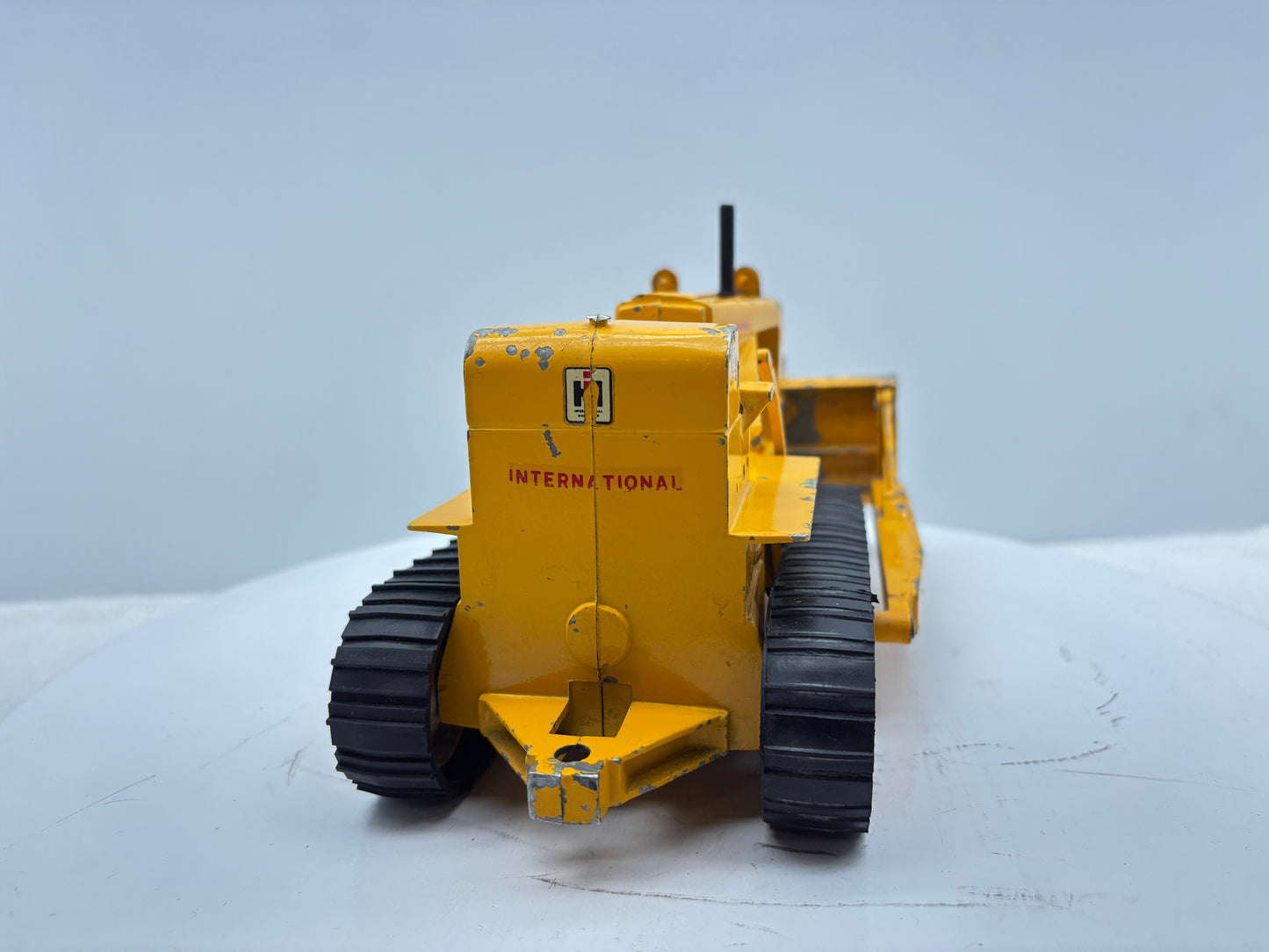 1/16 International TD-25 Crawler
