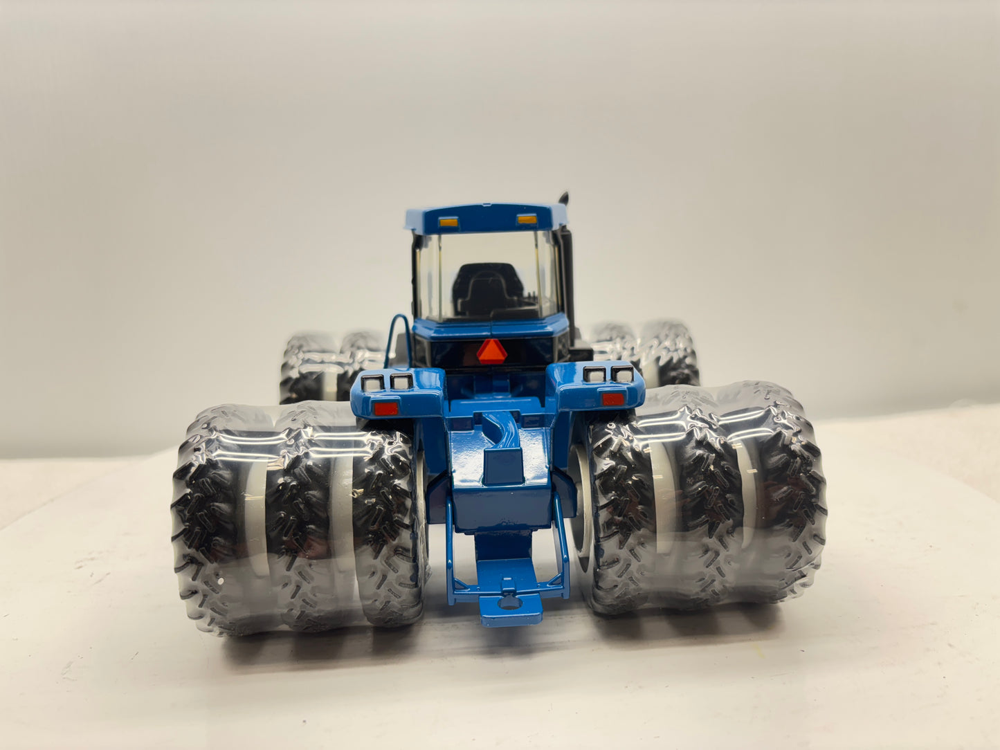 1/32 New Holland 9882 Collectors Edition