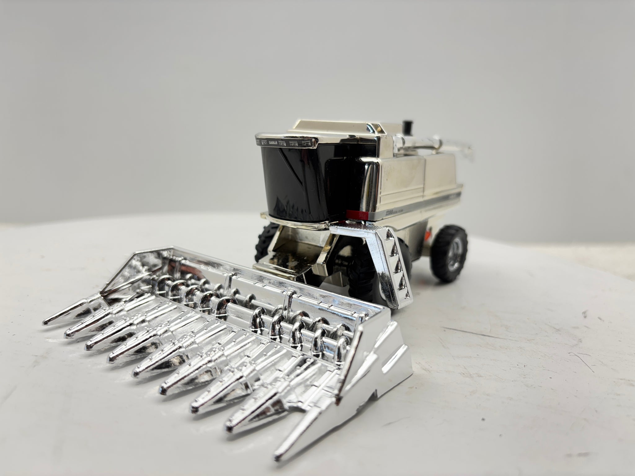 1/64 International 2388 25th