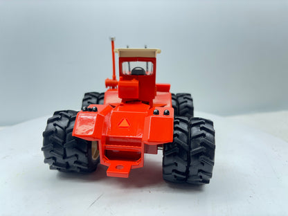 1/32 Allis-Chalmers 440 Toy Farmer Duals