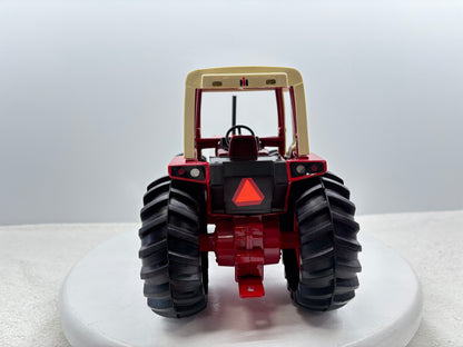 1/16 International 3588