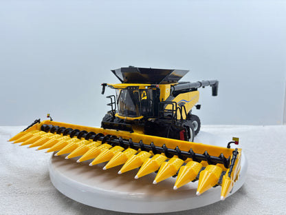 1/32 New Holland CR11 Duals