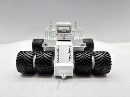 1/64 Big Bud 16V-747 Titan LSW Signed