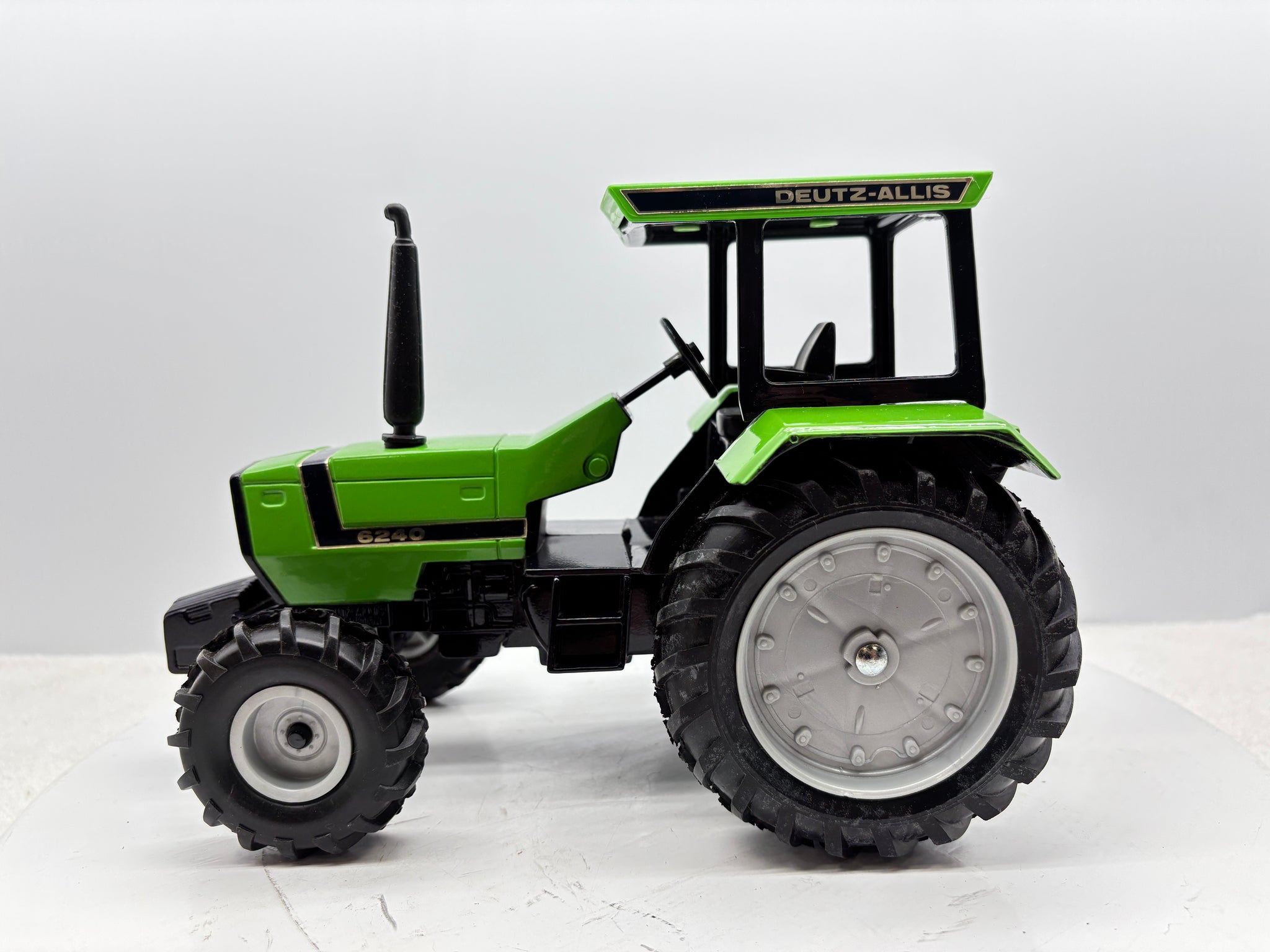 1/16 Deutz-Allis 6240 MFD Special Edition