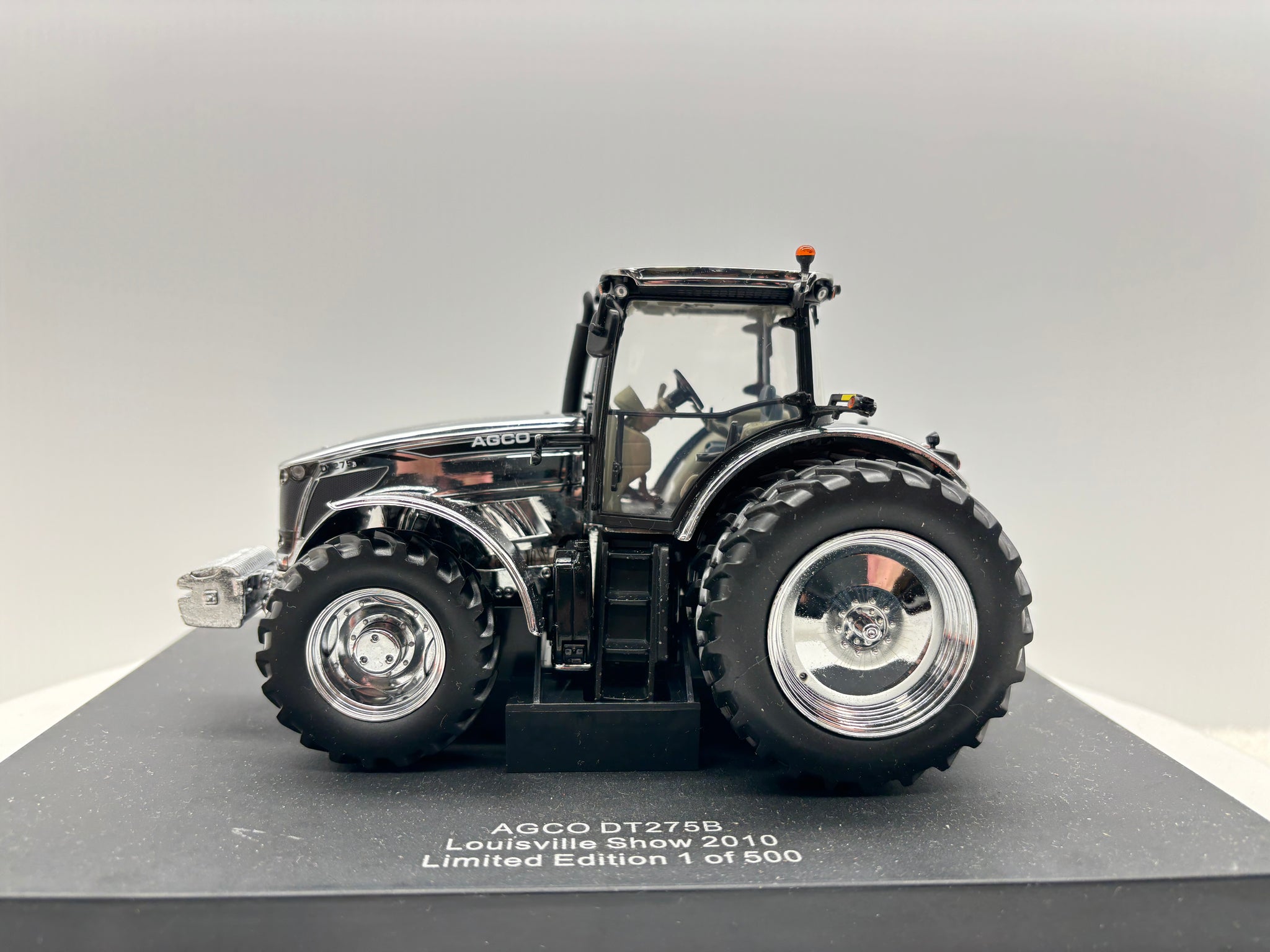 1/32 Agco DT275B Louisville