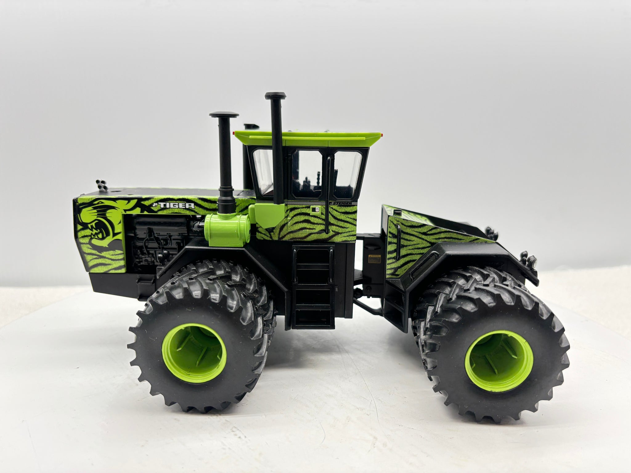 1/32 Steiger Tiger ''Wild About Steiger''