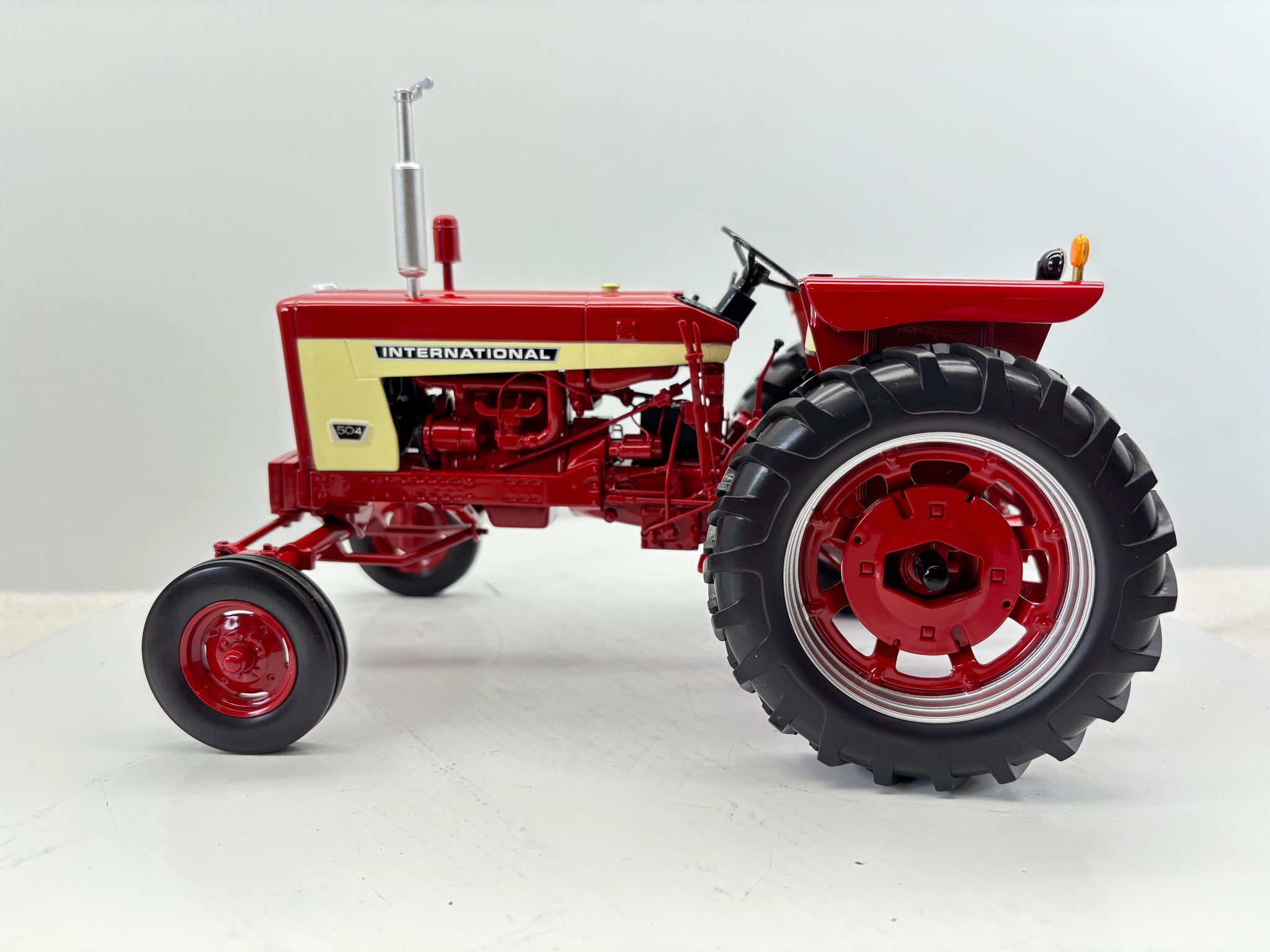 1/16 International 504