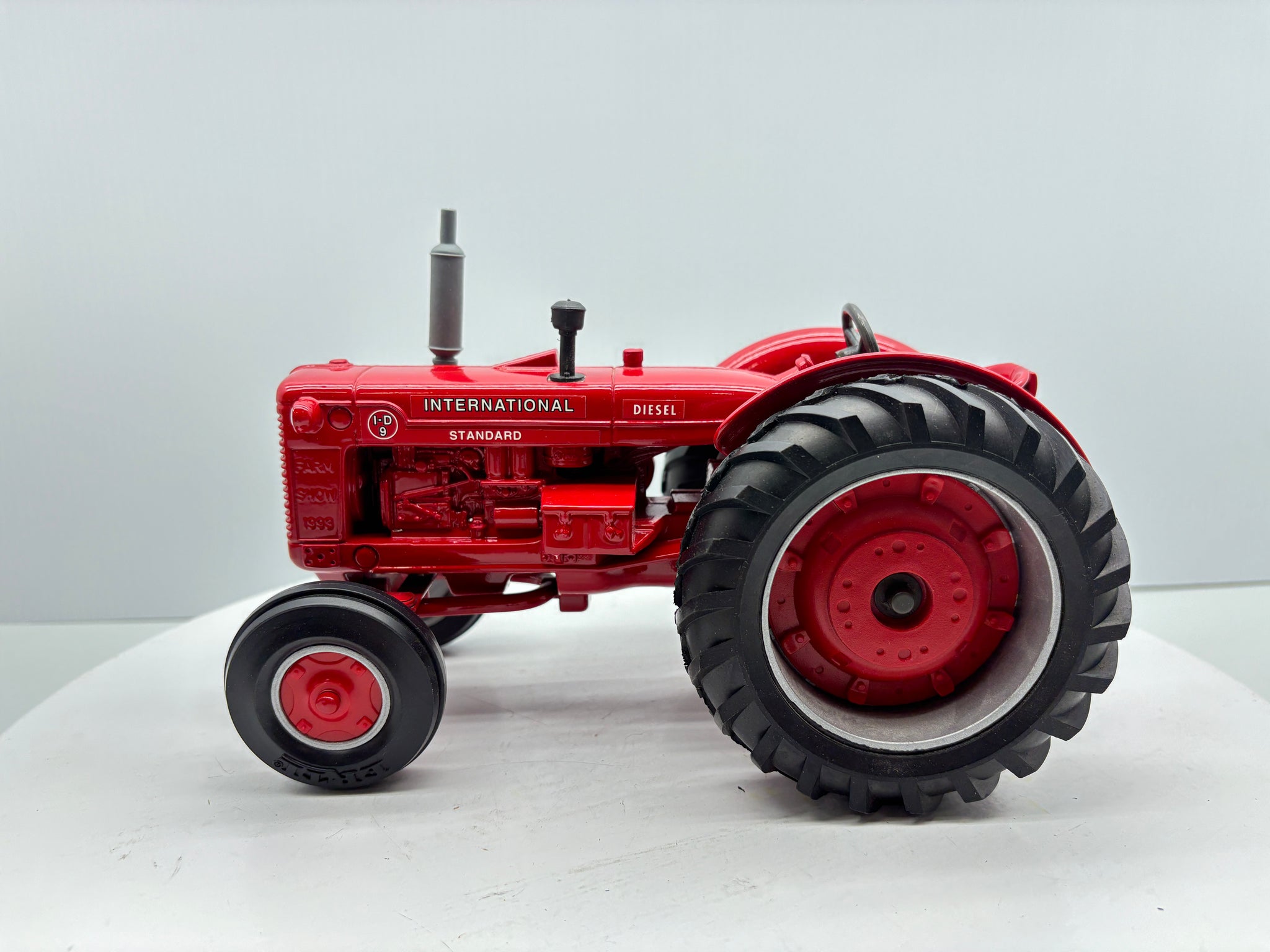 1/16 International ID-9