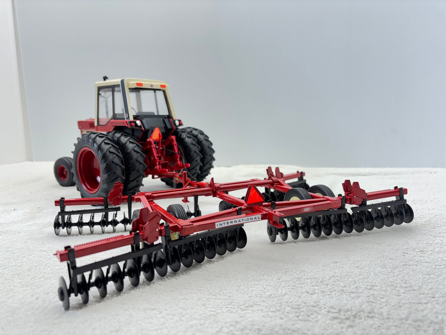 1/16 International 480 Custom