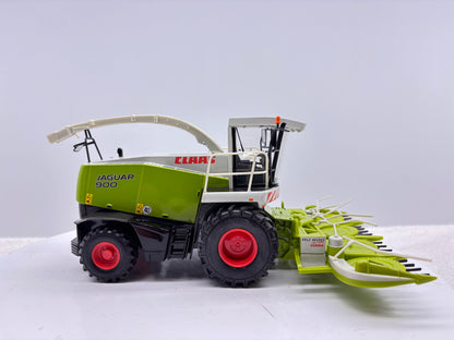 1/32 Claas Jaguar 900