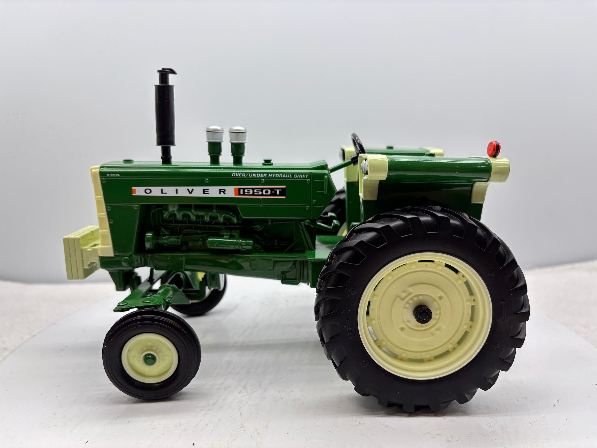 1/16 Oliver 1950-T