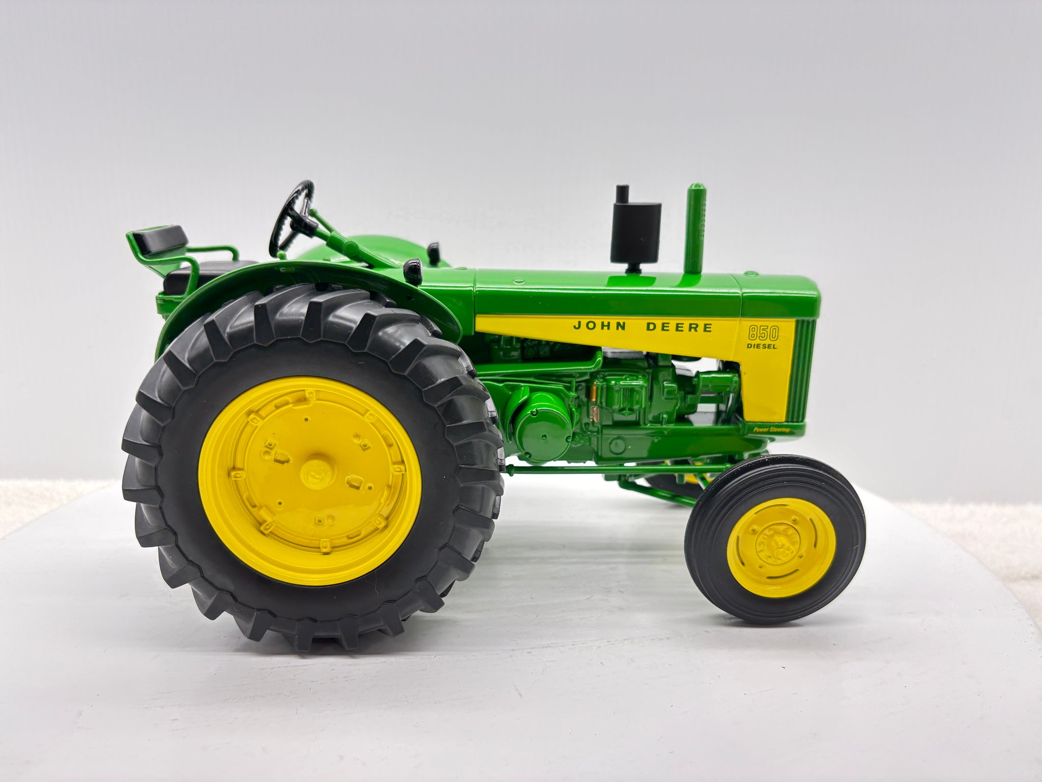 1/16 John Deere 850 Prototype Two Cylinder