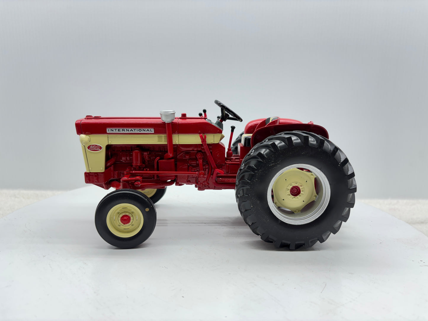 1/16 International 460 Utility