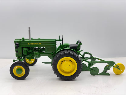 1/16 John Deere ''M''