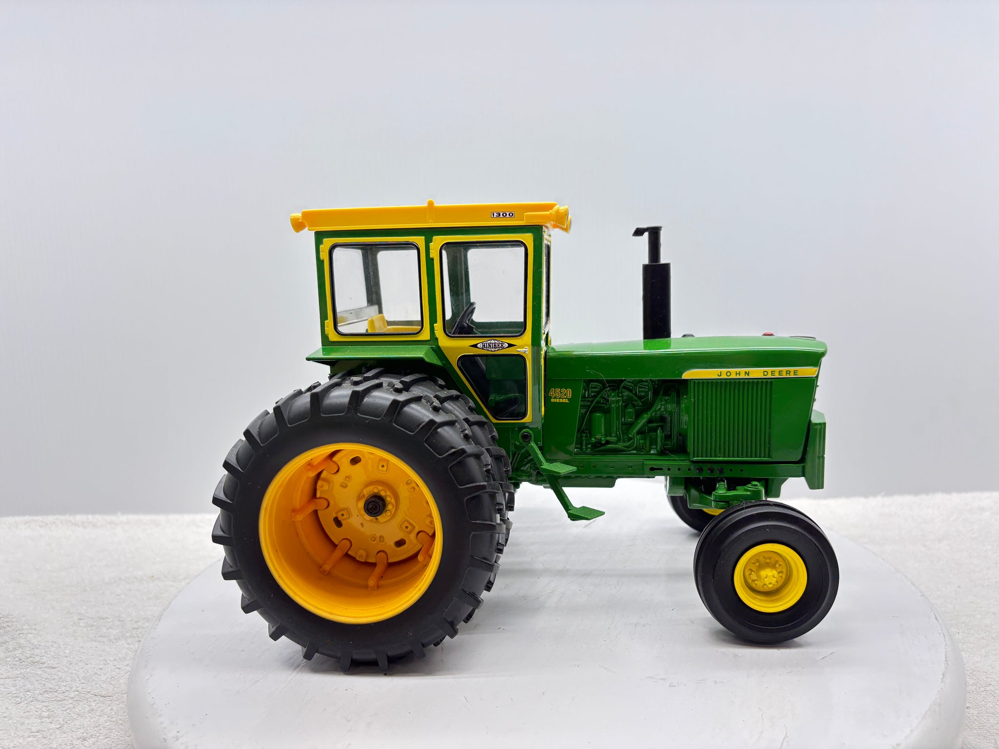 1/16 John Deere 4520 200th