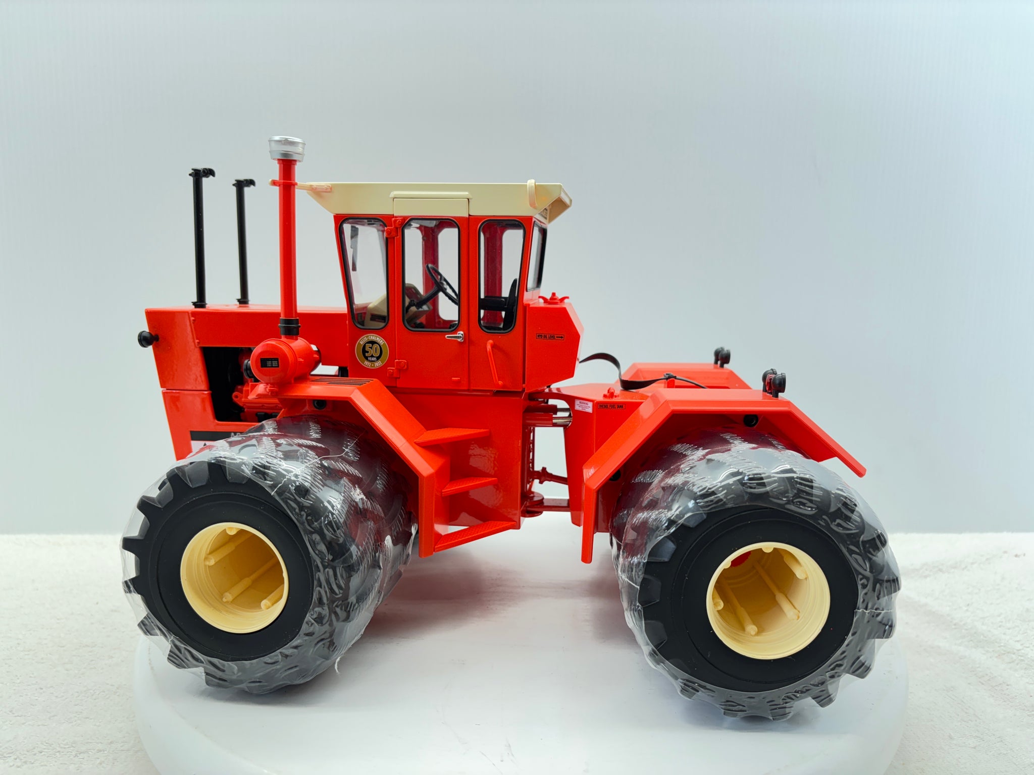 1/16 Allis-Chalmers 440 Prestige