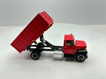 1/64 International Loadstar Red