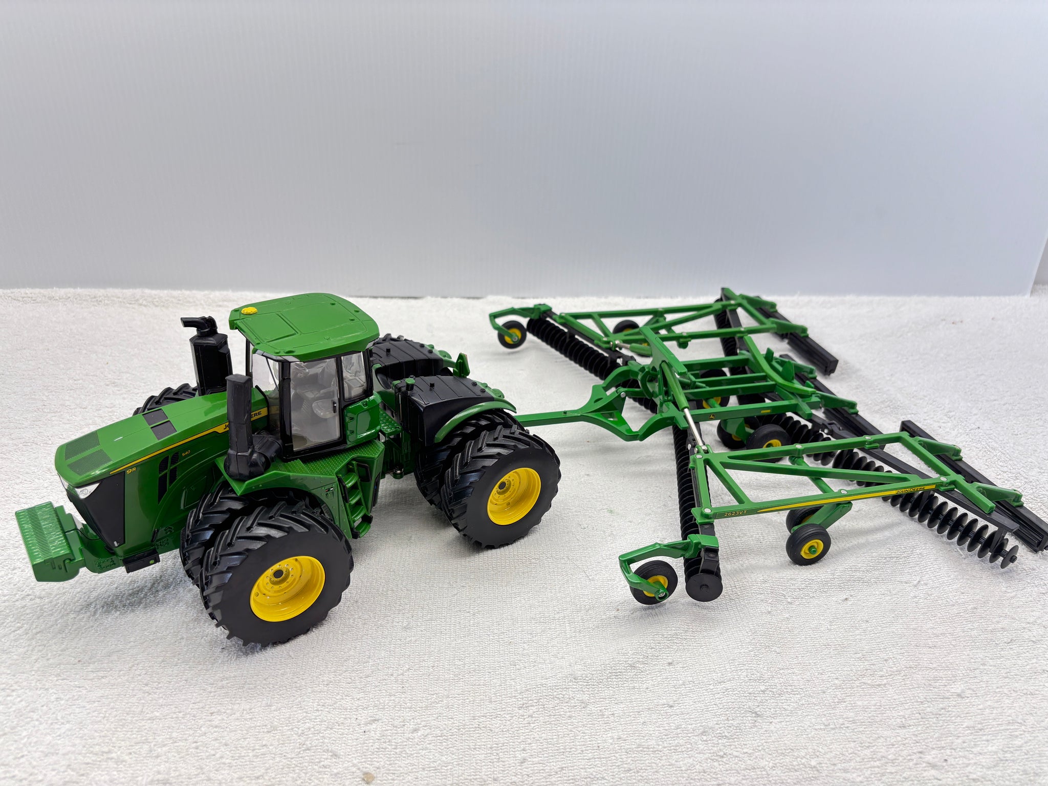 1/32 John Deere 9R 540