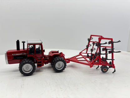 1/64 Massey Ferguson 4840 NFTS