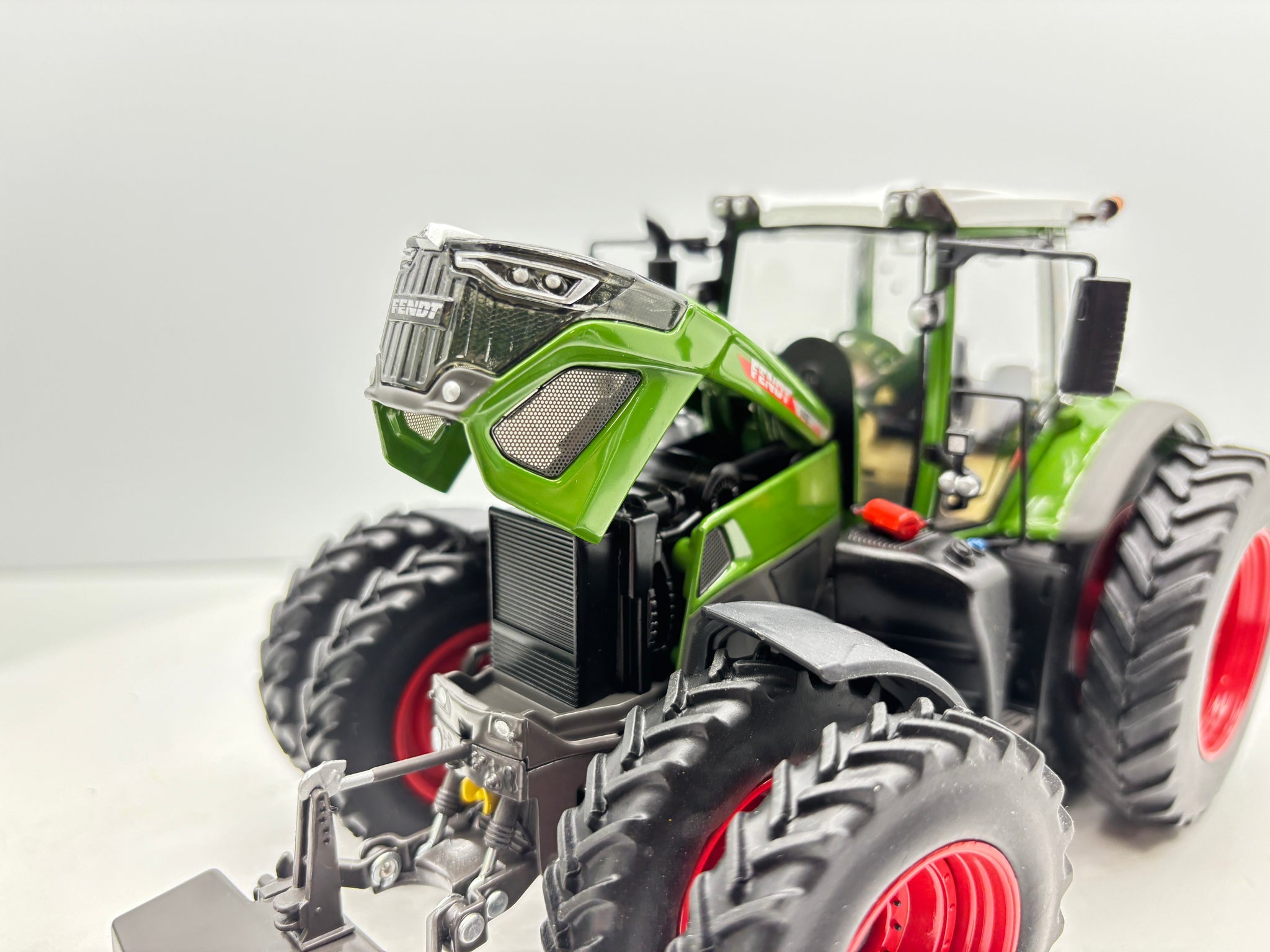 1/32 Fendt 942 Vario Row Crop