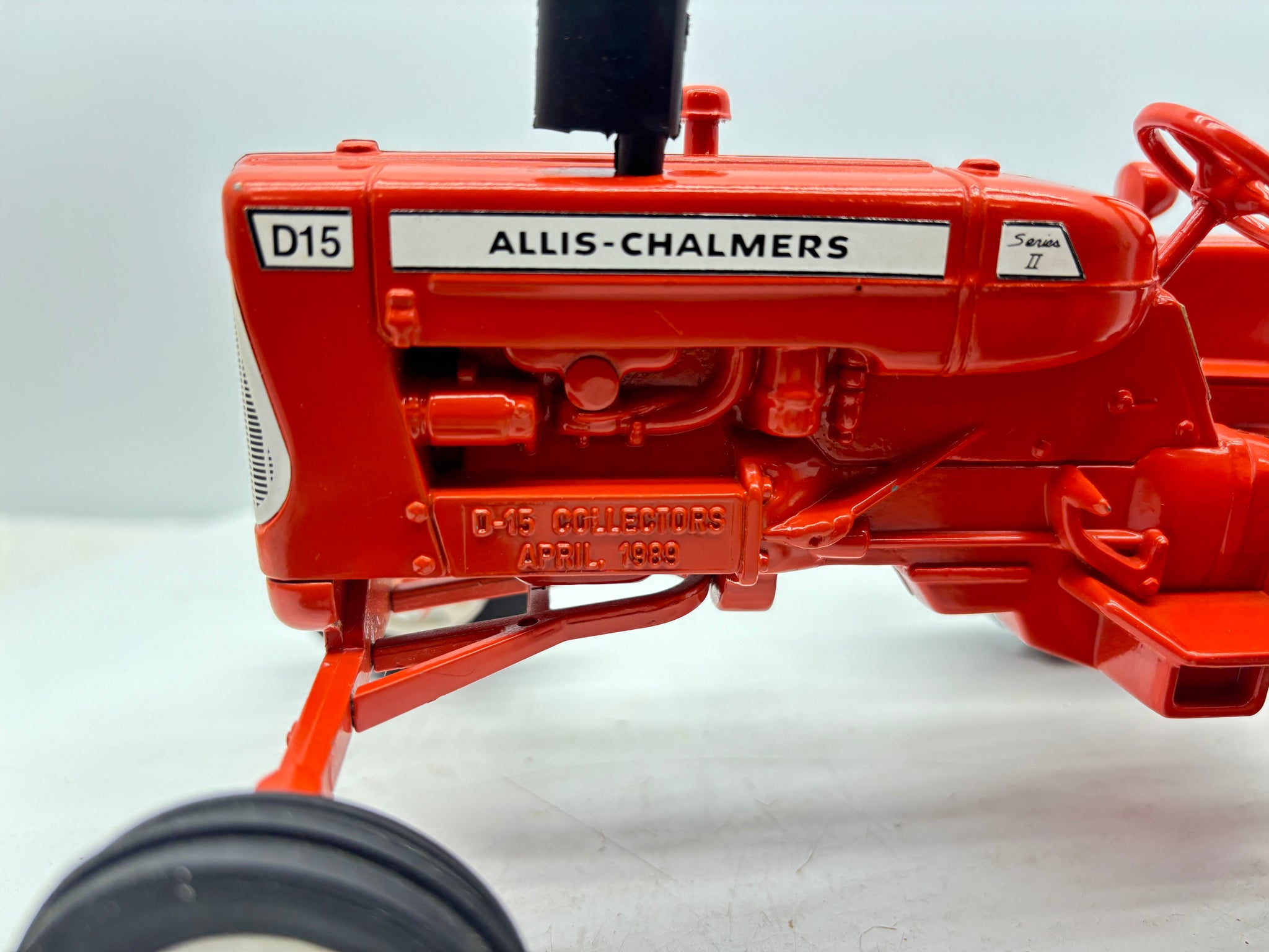 1/16 Allis-Chalmers D-15 Collector Edition