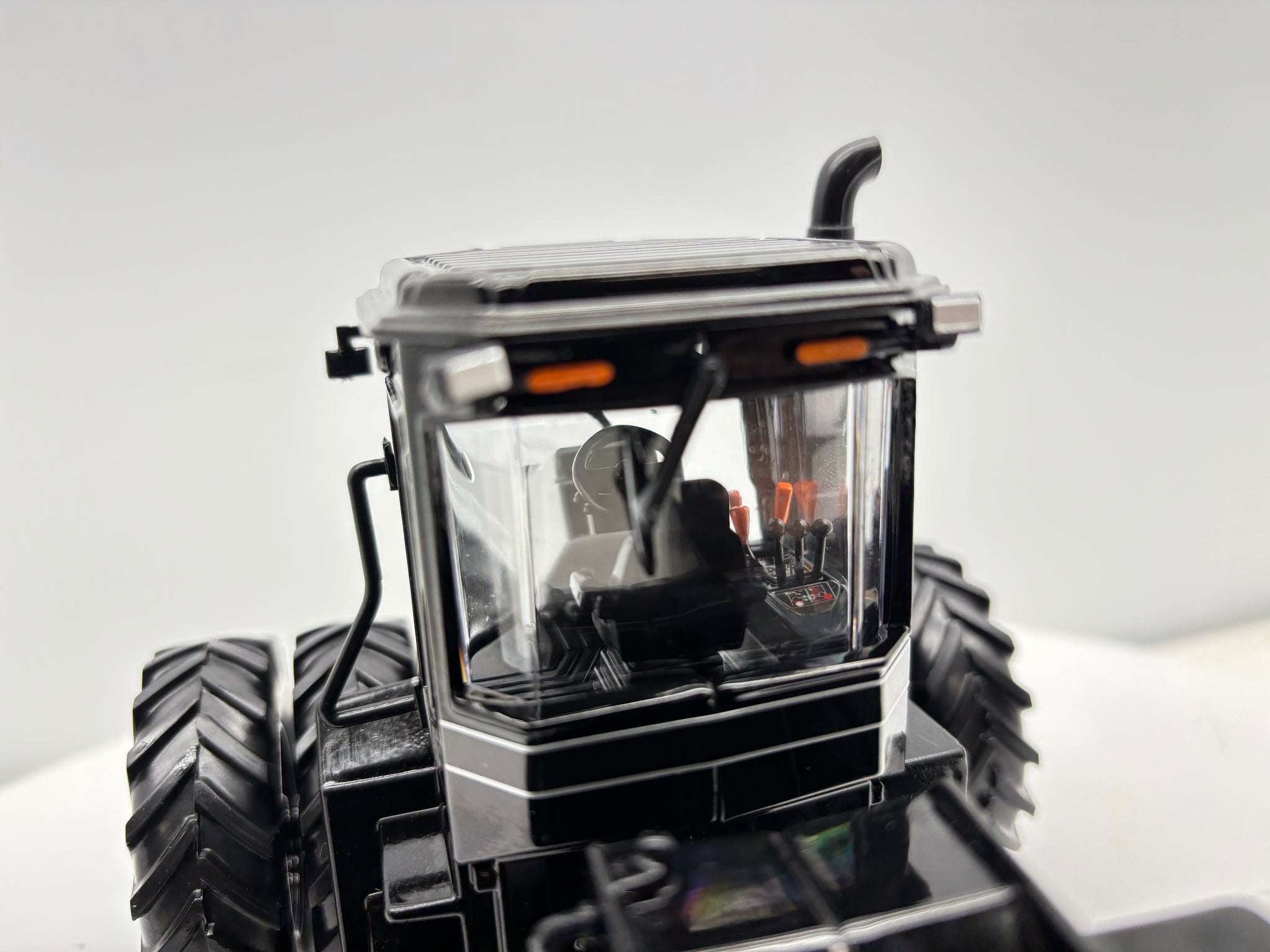 1/32 Case IH 9250 NFTM Black Chaser