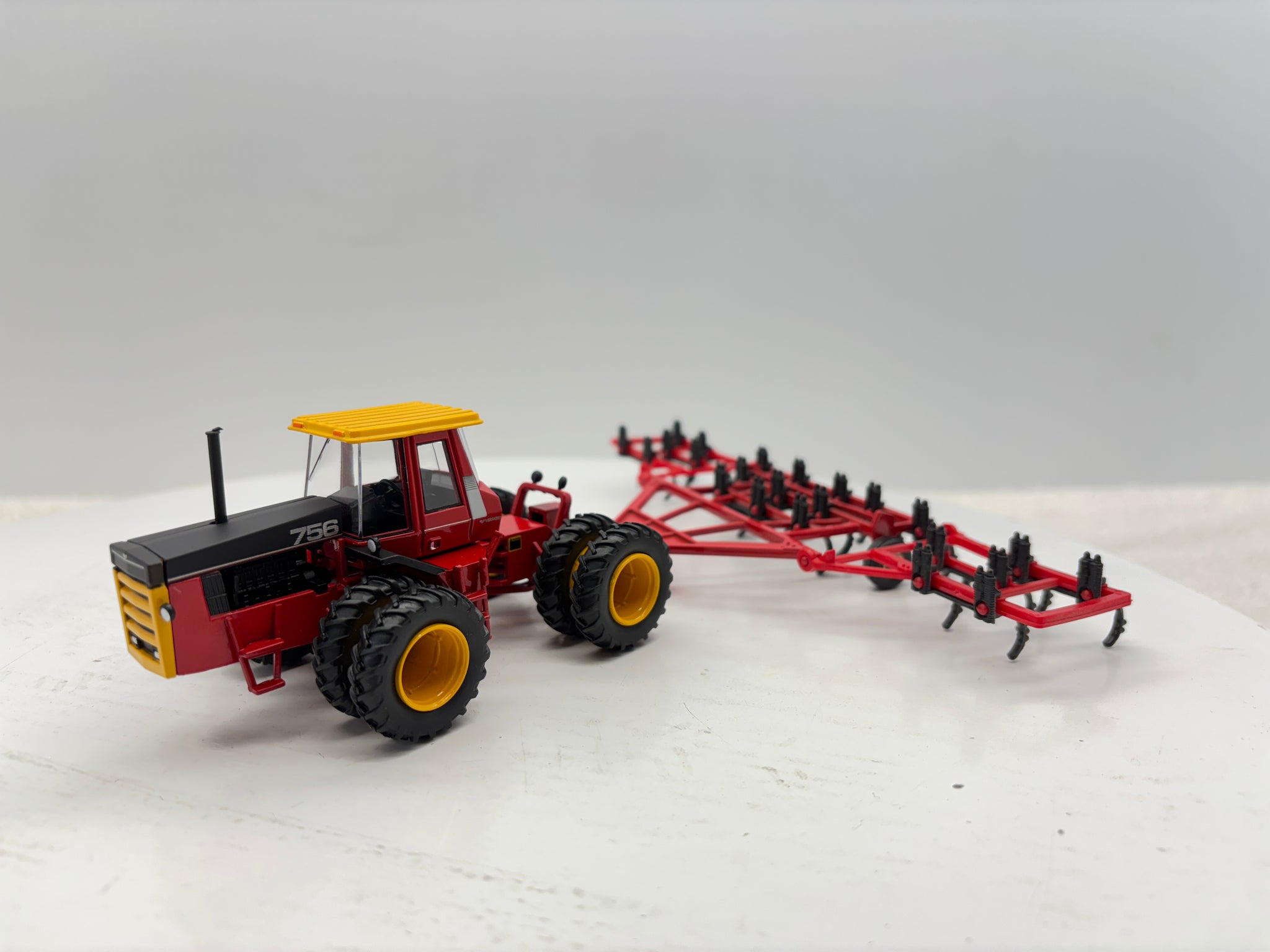 1/64 Versatile 756